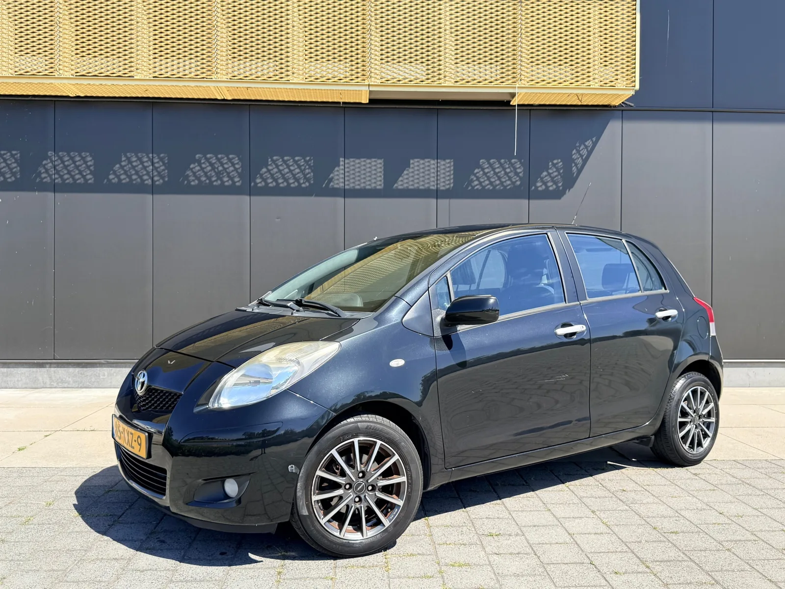 Toyota Yaris (2010) — foto 1