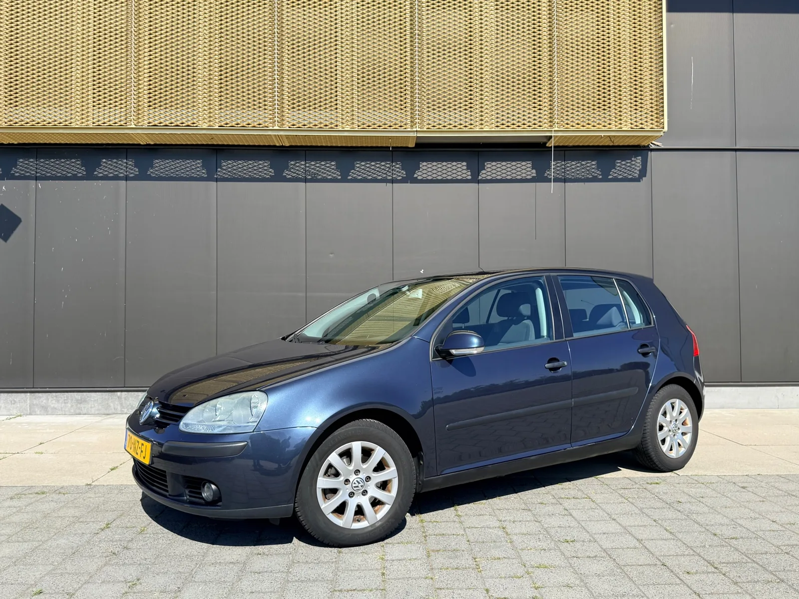 Volkswagen Golf (2004) — foto 1