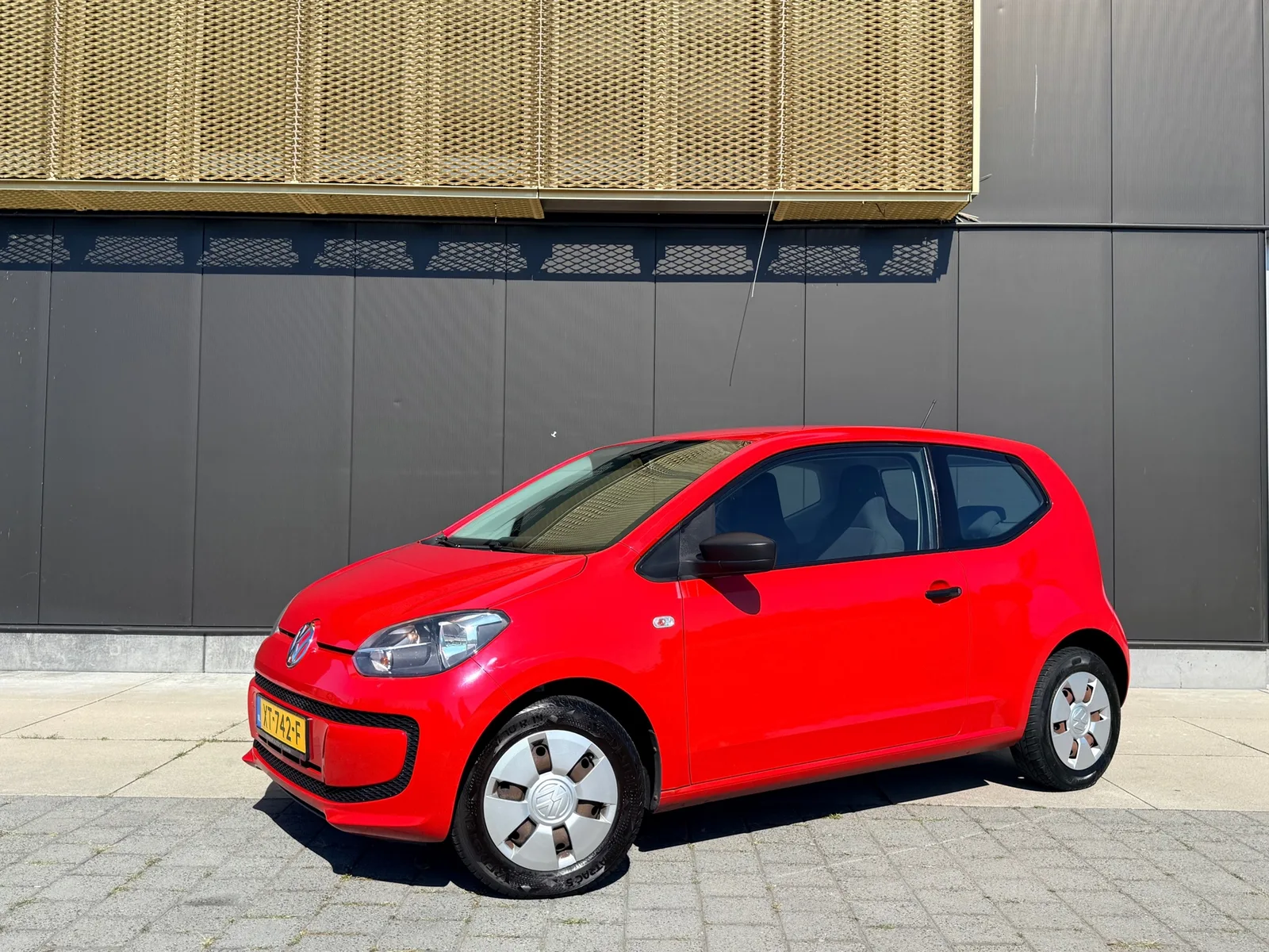 Volkswagen Up! (2011) — foto 1