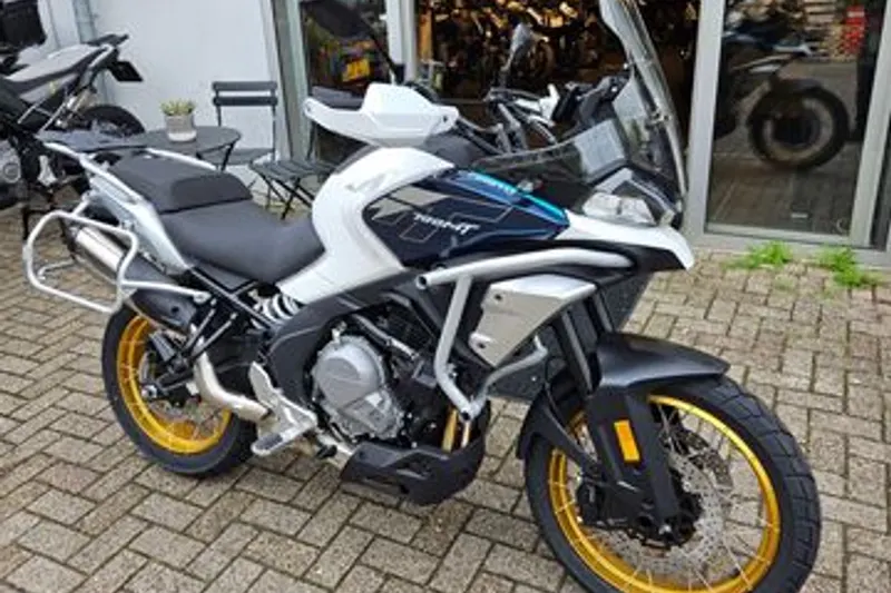 CFMoto 700 MT (2026)