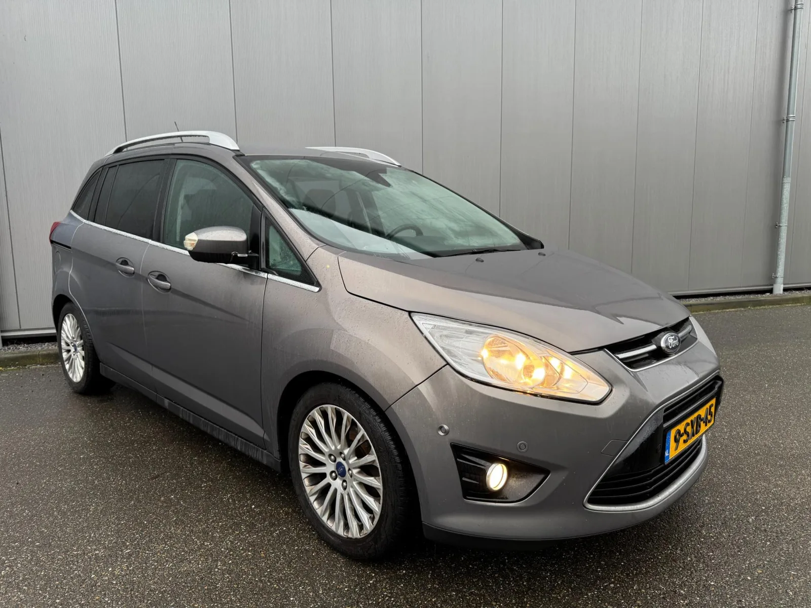 Ford Grand C-Max (2013) — foto 1