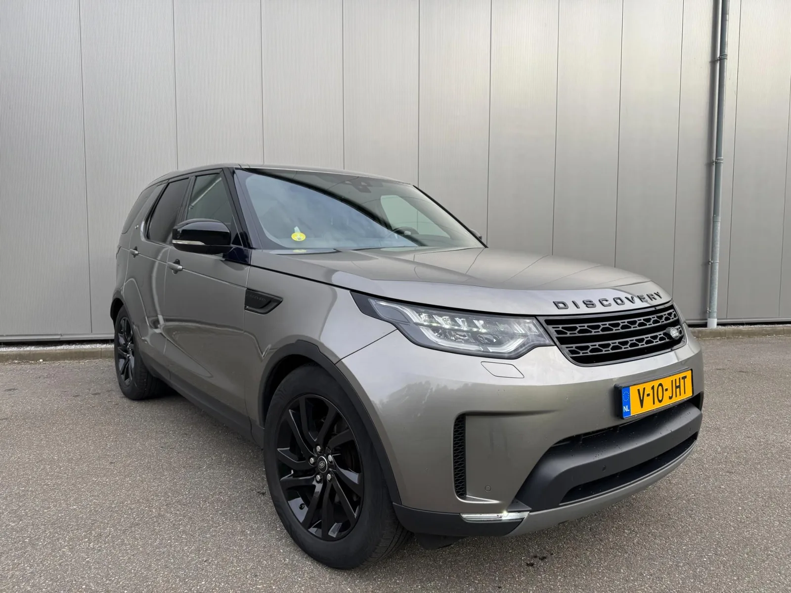 Land Rover Discovery (2018) — foto 1