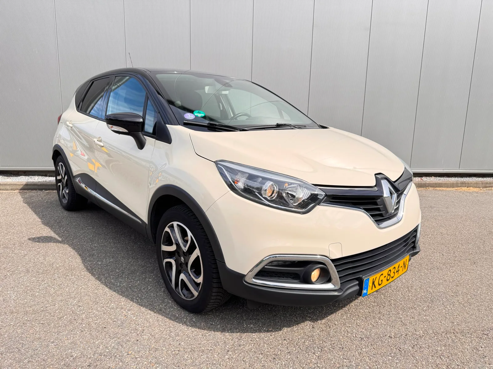 Renault Captur (2016) — foto 1