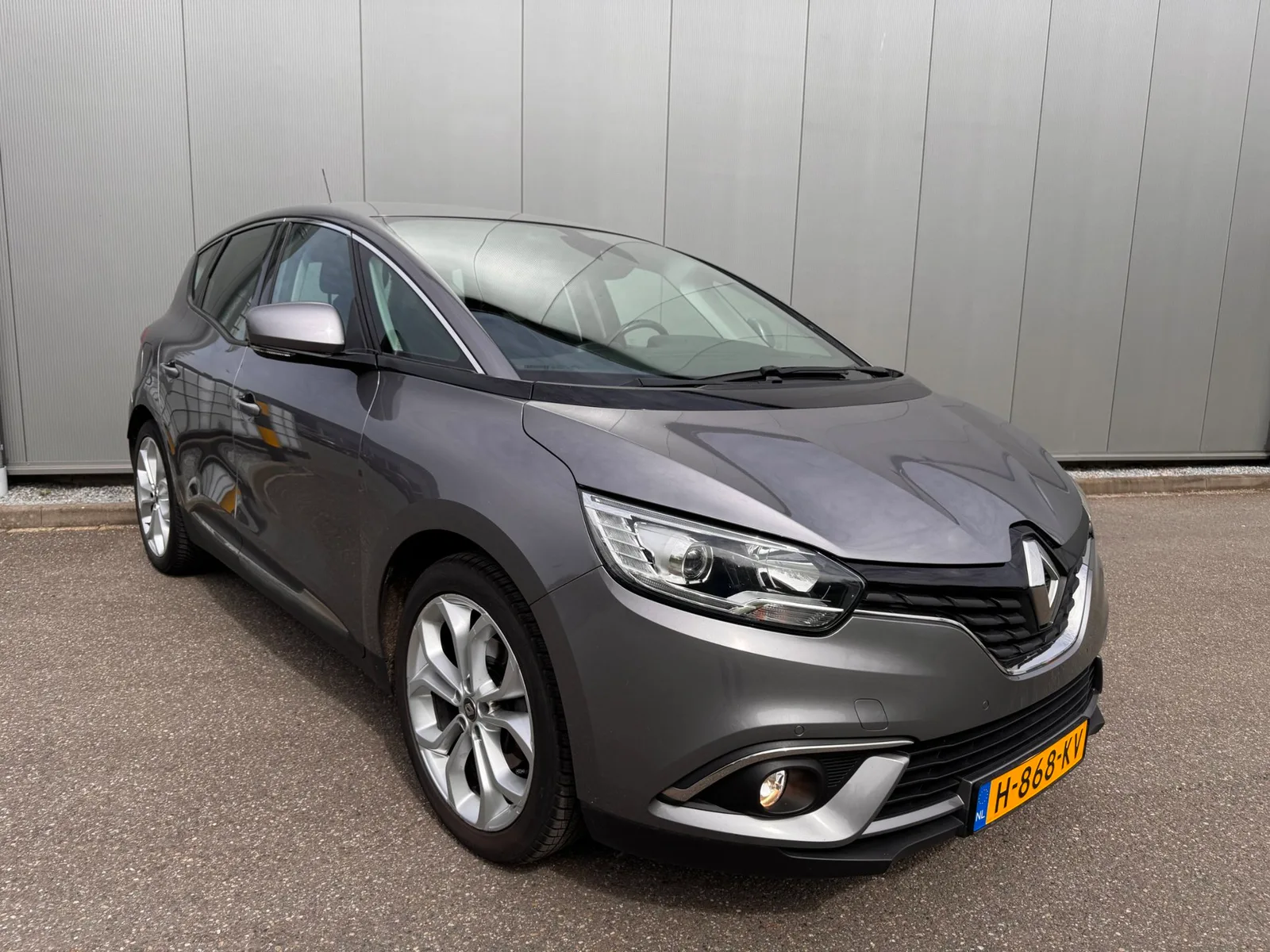 Renault Scénic (2017) — foto 1