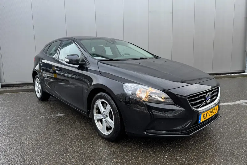 Volvo V40 (2016)