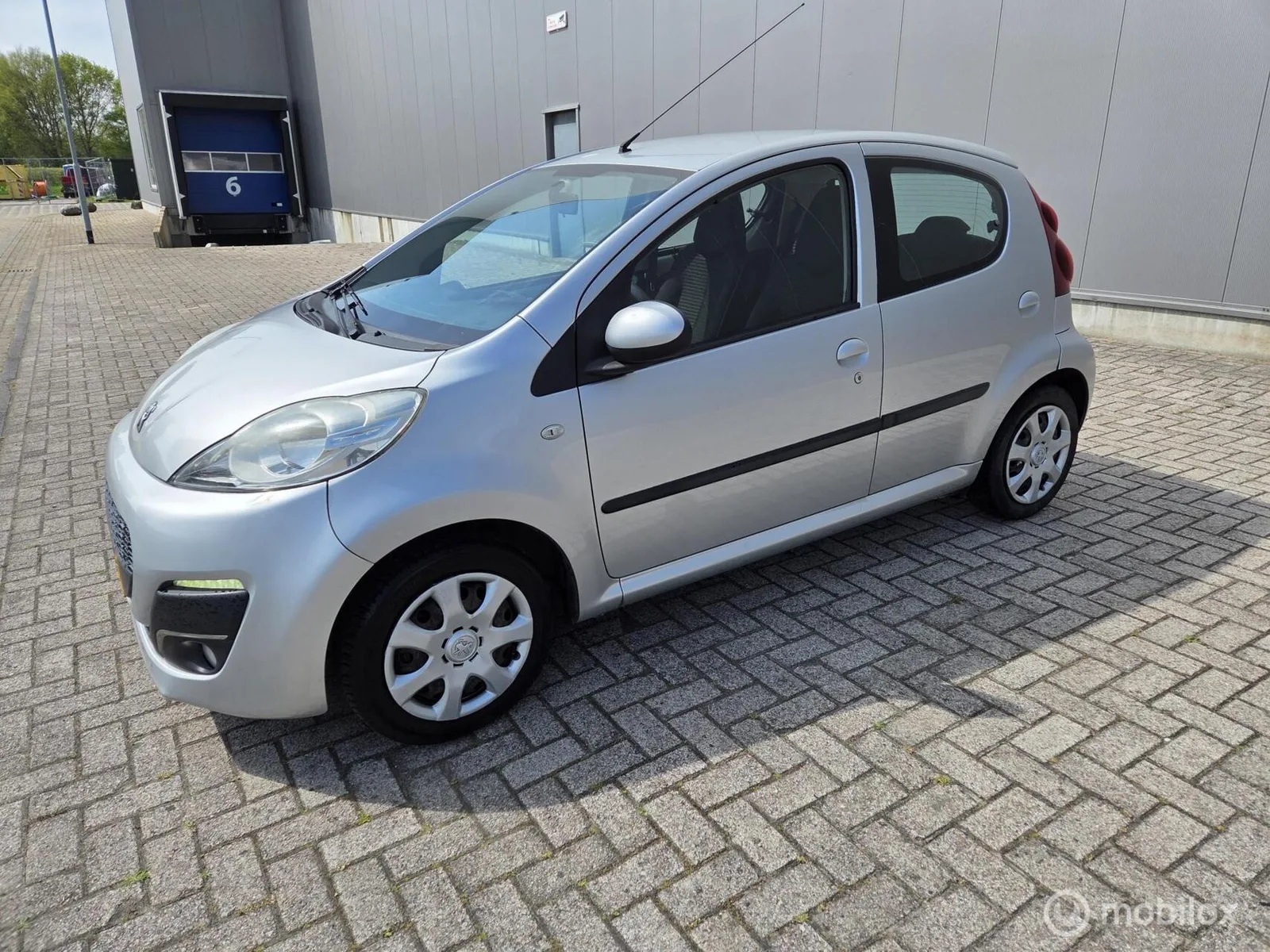 Peugeot 107 (2012) — foto 1