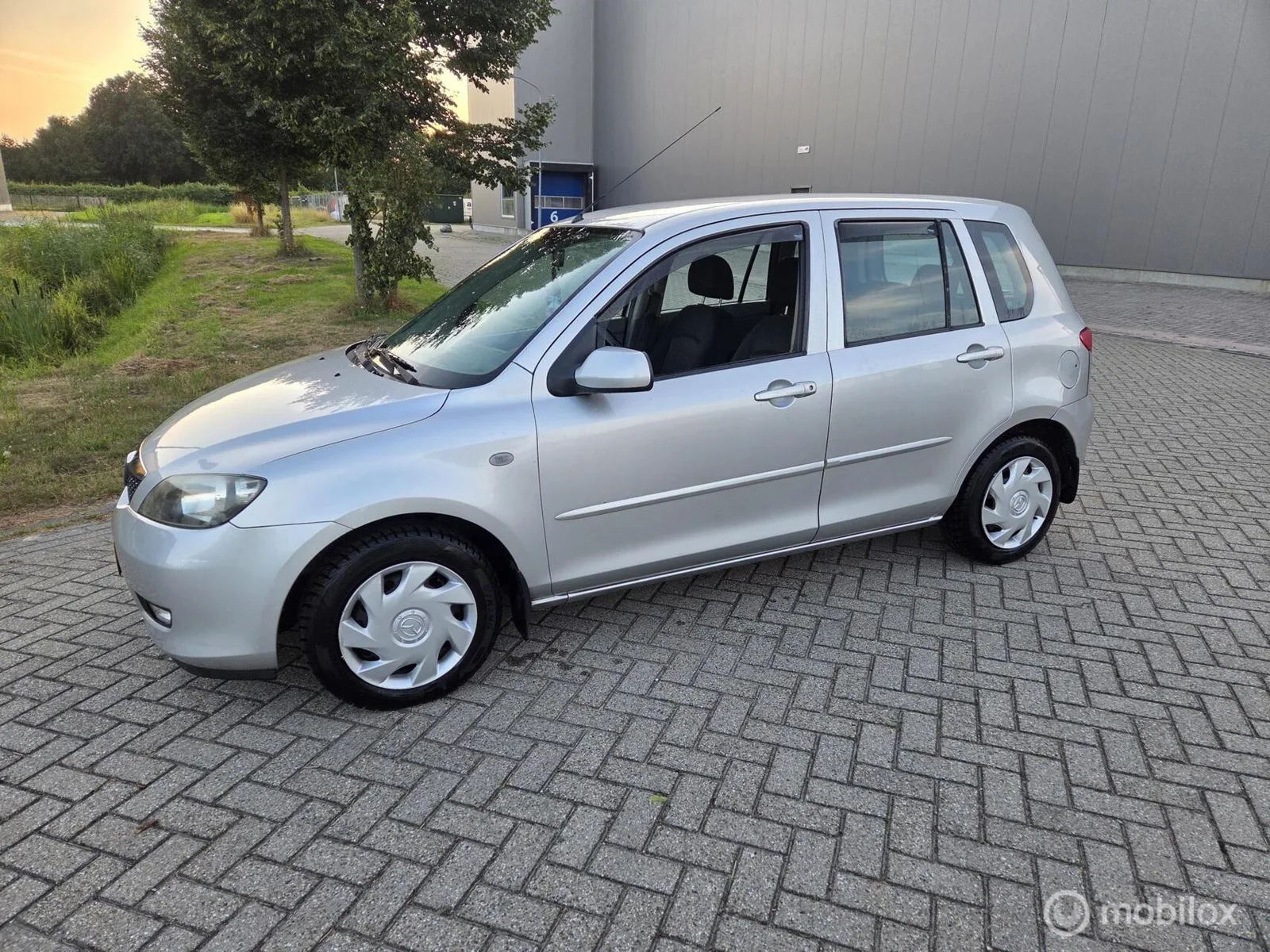 Mazda 2 (2005) — foto 1