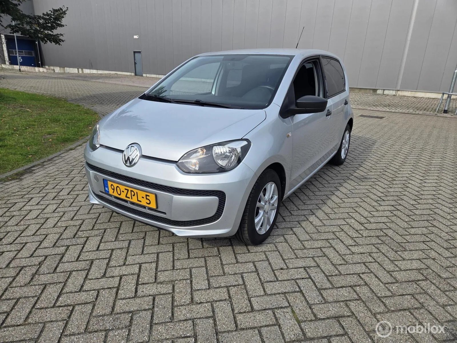 Volkswagen Up! (2013) — foto 1