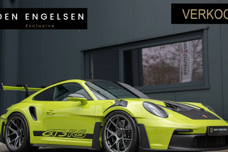 Porsche 911 (2024)