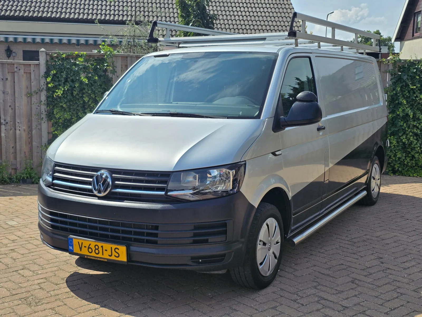 Volkswagen Transporter (2017) — foto 1