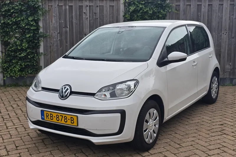 Volkswagen Up! (2017)