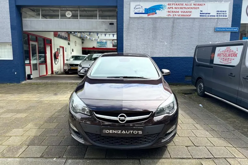 Opel Astra (2014)