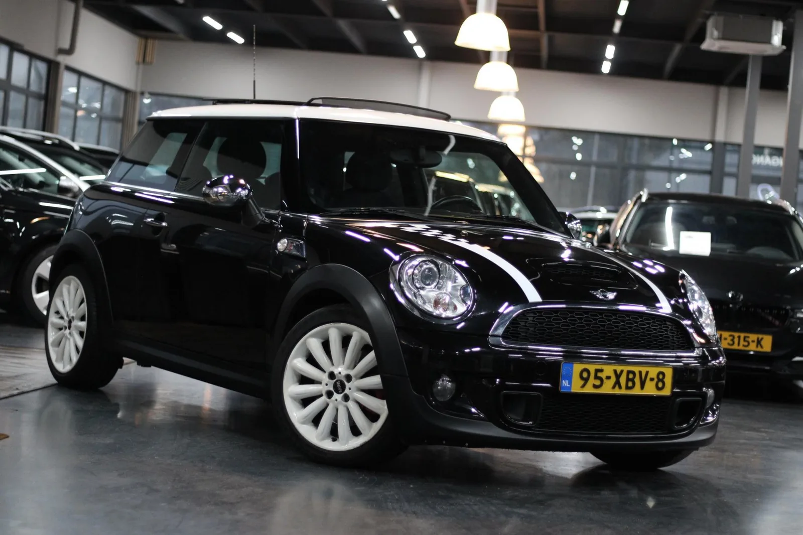 MINI (2012) — foto 1