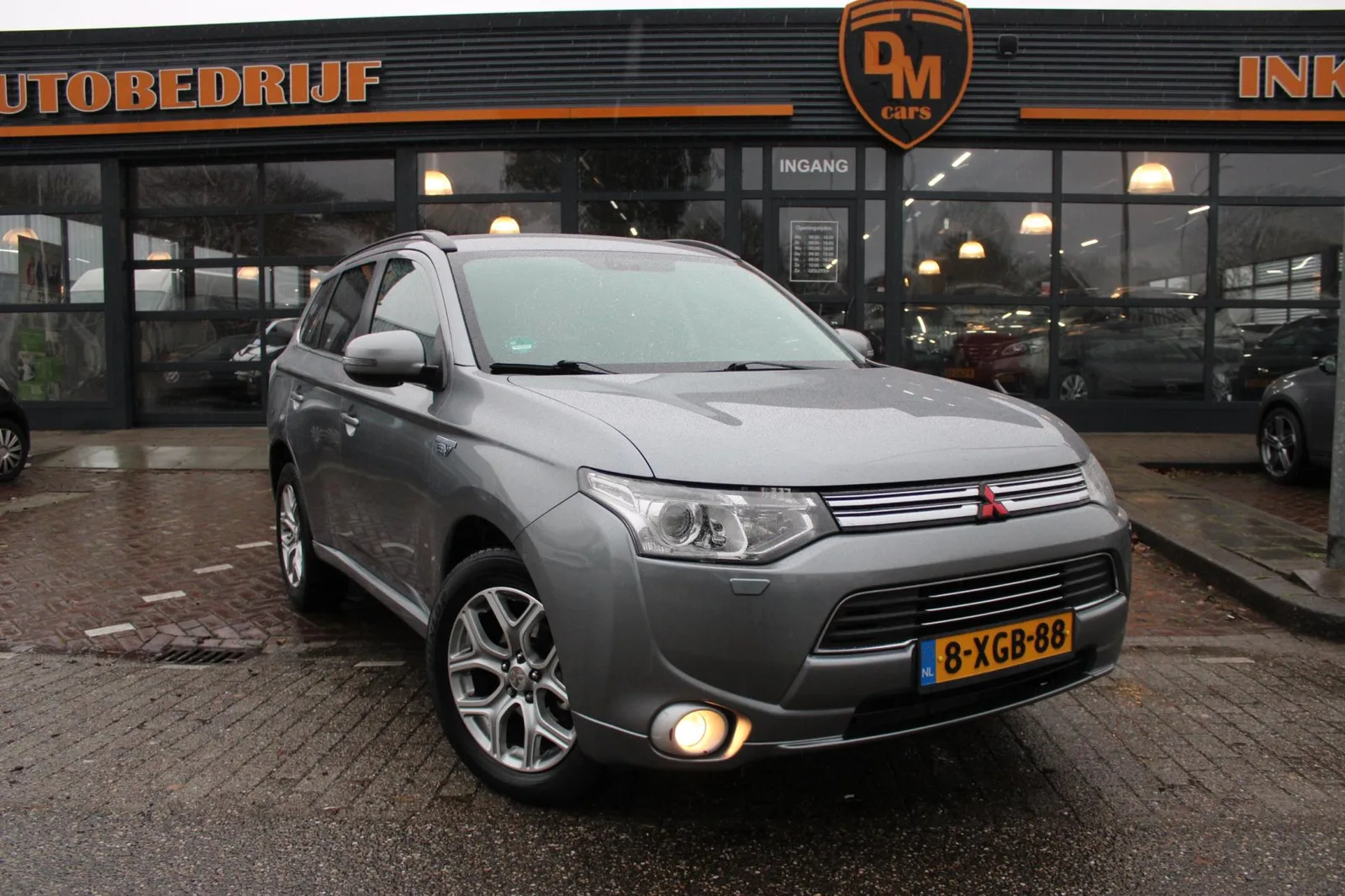 Mitsubishi Outlander (2014) — foto 1