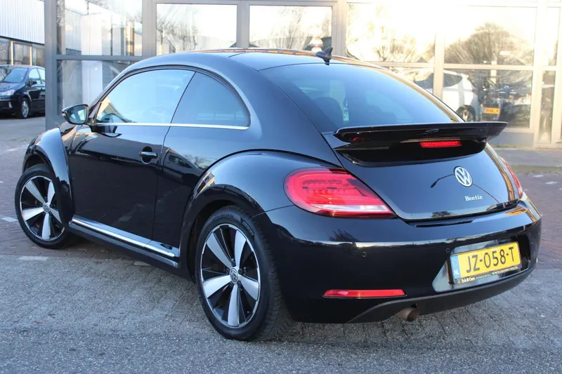 Volkswagen Beetle (2016)