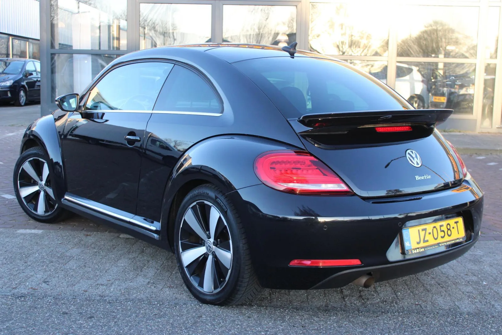 Volkswagen Beetle (2016) — foto 1