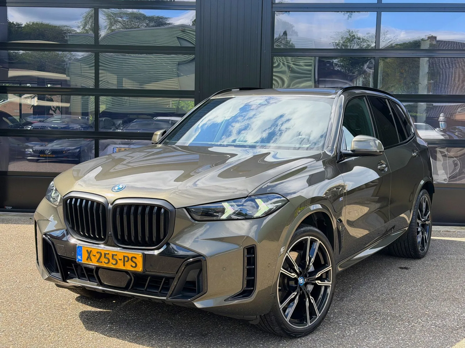 BMW X5 (2024) — foto 1