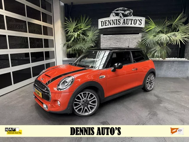 MINI Cooper S (2018) — foto 1