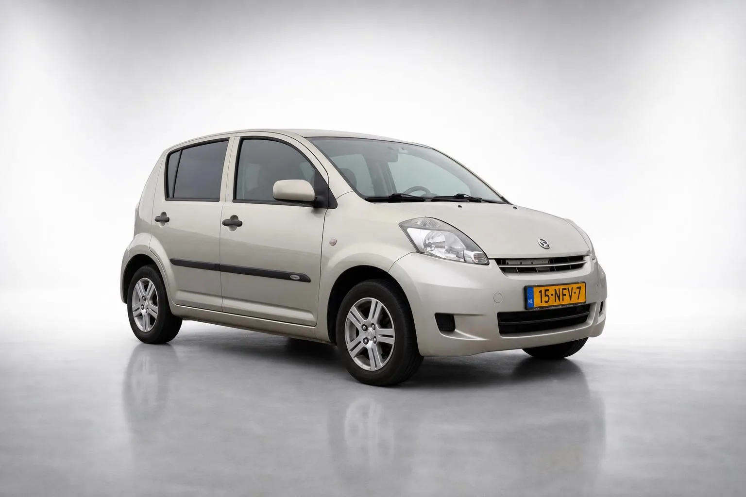 Daihatsu Sirion 2 (2010) — foto 1