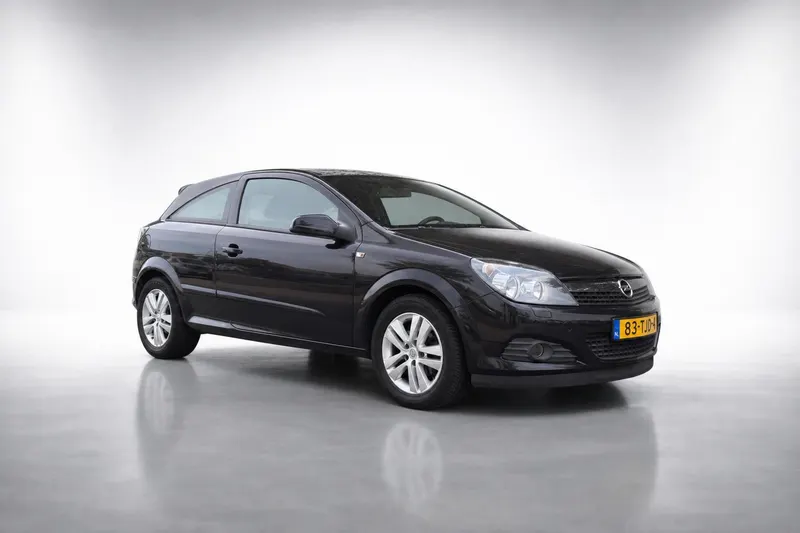 Opel Astra GTC (2007)