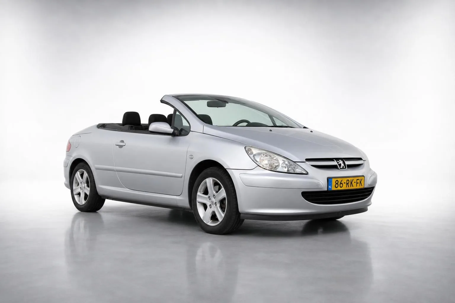 Peugeot 307 CC (2005) — foto 1