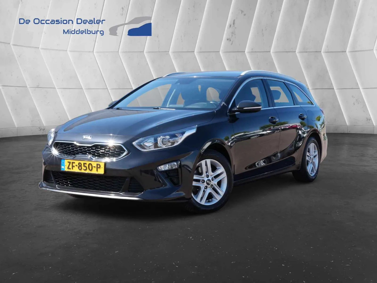 Kia Ceed Sportswagon (2019) — foto 1