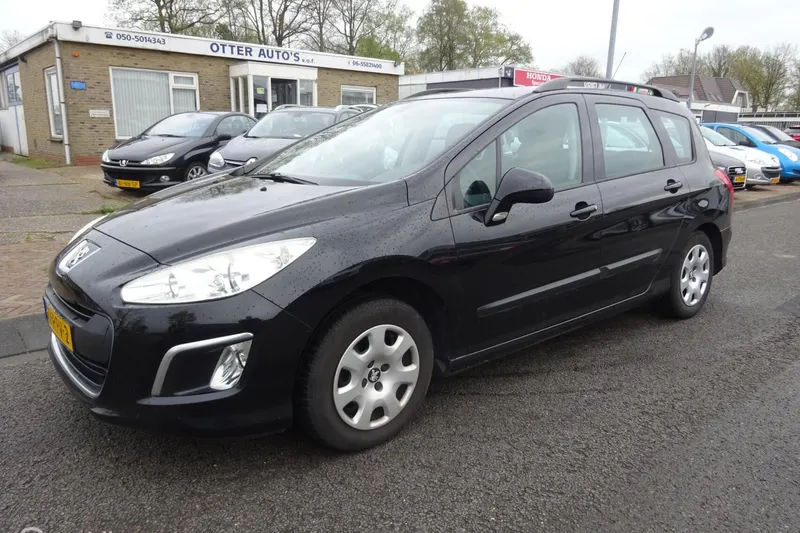 Peugeot 308 (2011)