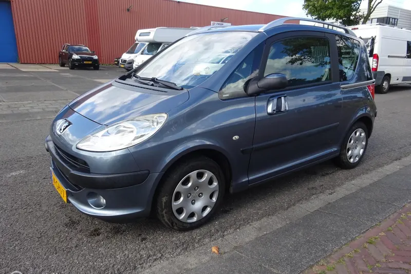 Peugeot 1007 (2008)