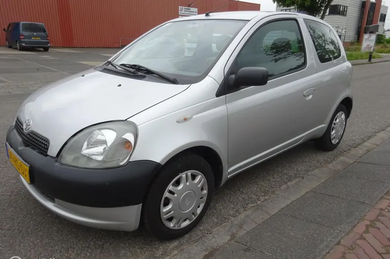 Toyota Yaris (2001)