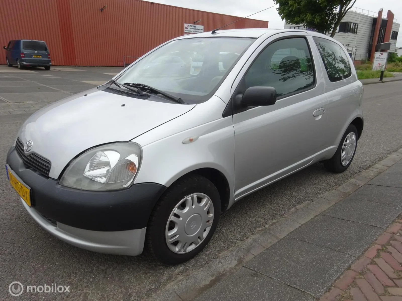 Toyota Yaris (2001) — foto 1