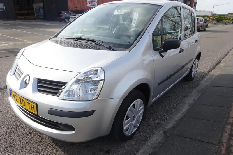 Renault Modus (2007)