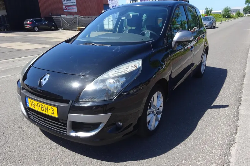 Renault Scénic (2011)