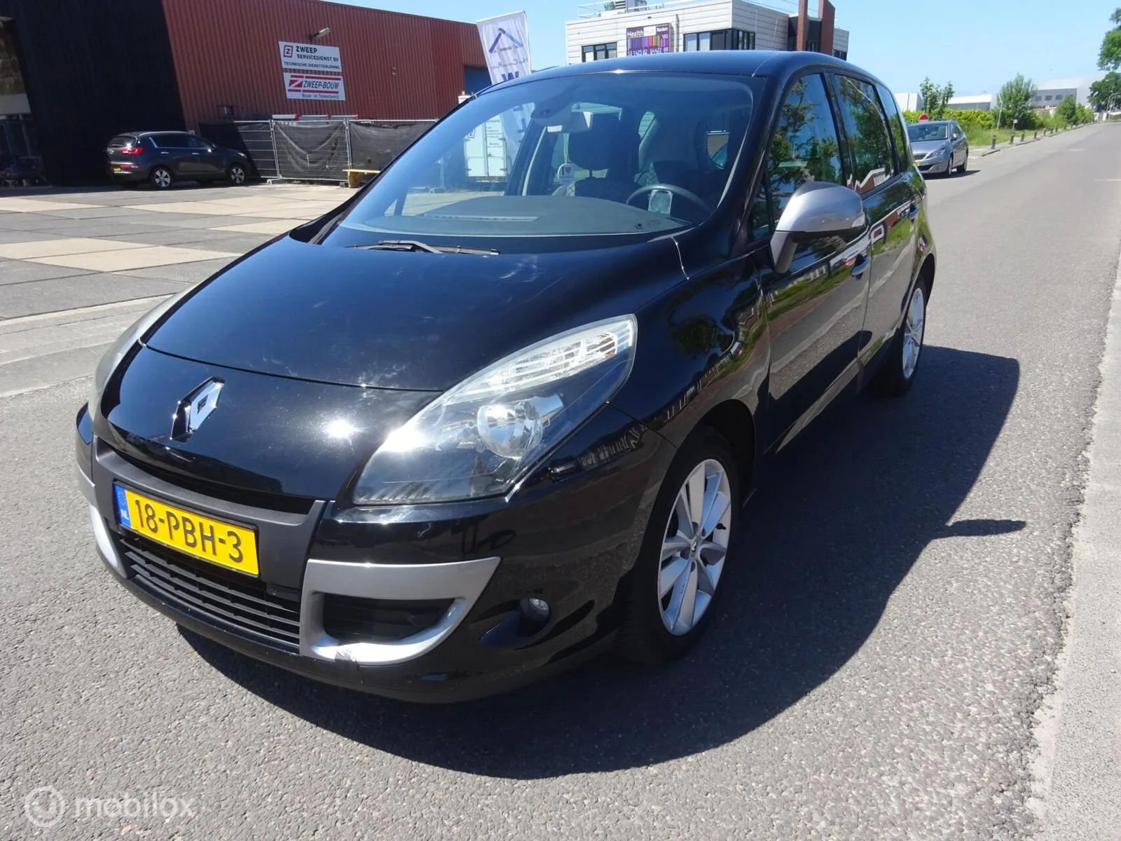 Renault Scénic (2011) — foto 1