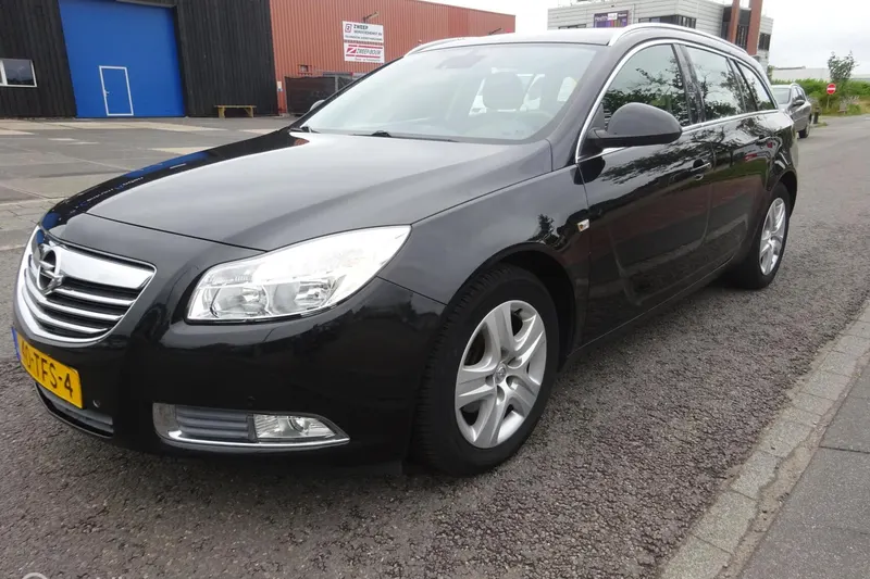 Opel Insignia Sports Tourer (2012)