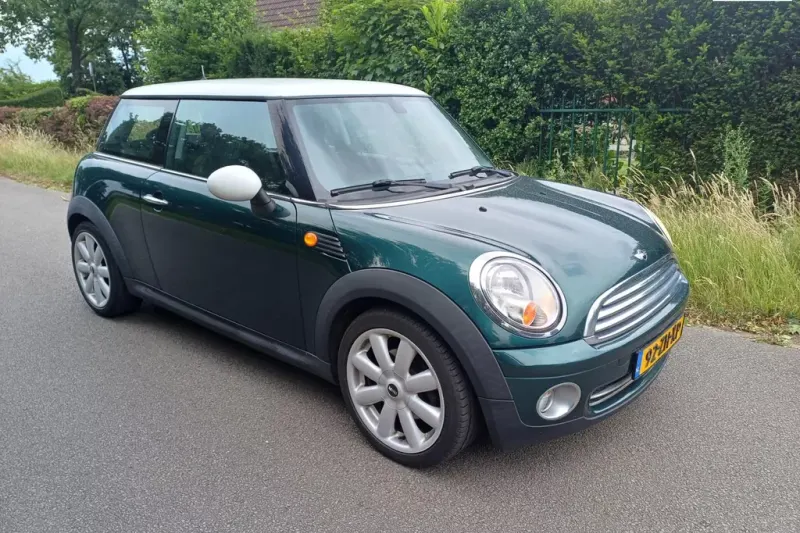 MINI Cooper (2008)