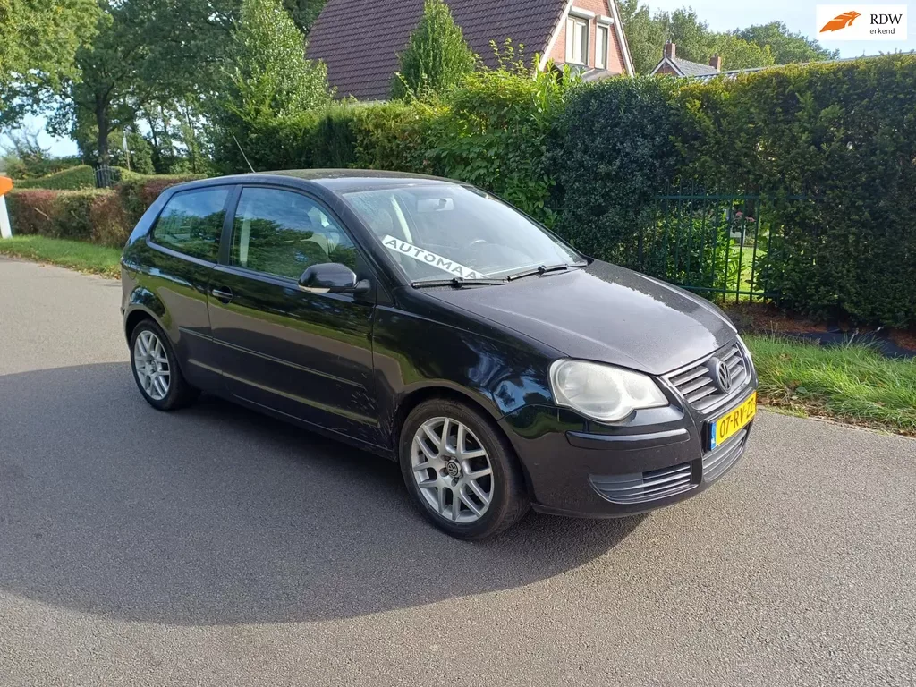 Volkswagen Polo (2005) — foto 1