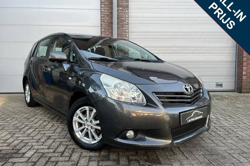 Toyota Verso (2010)
