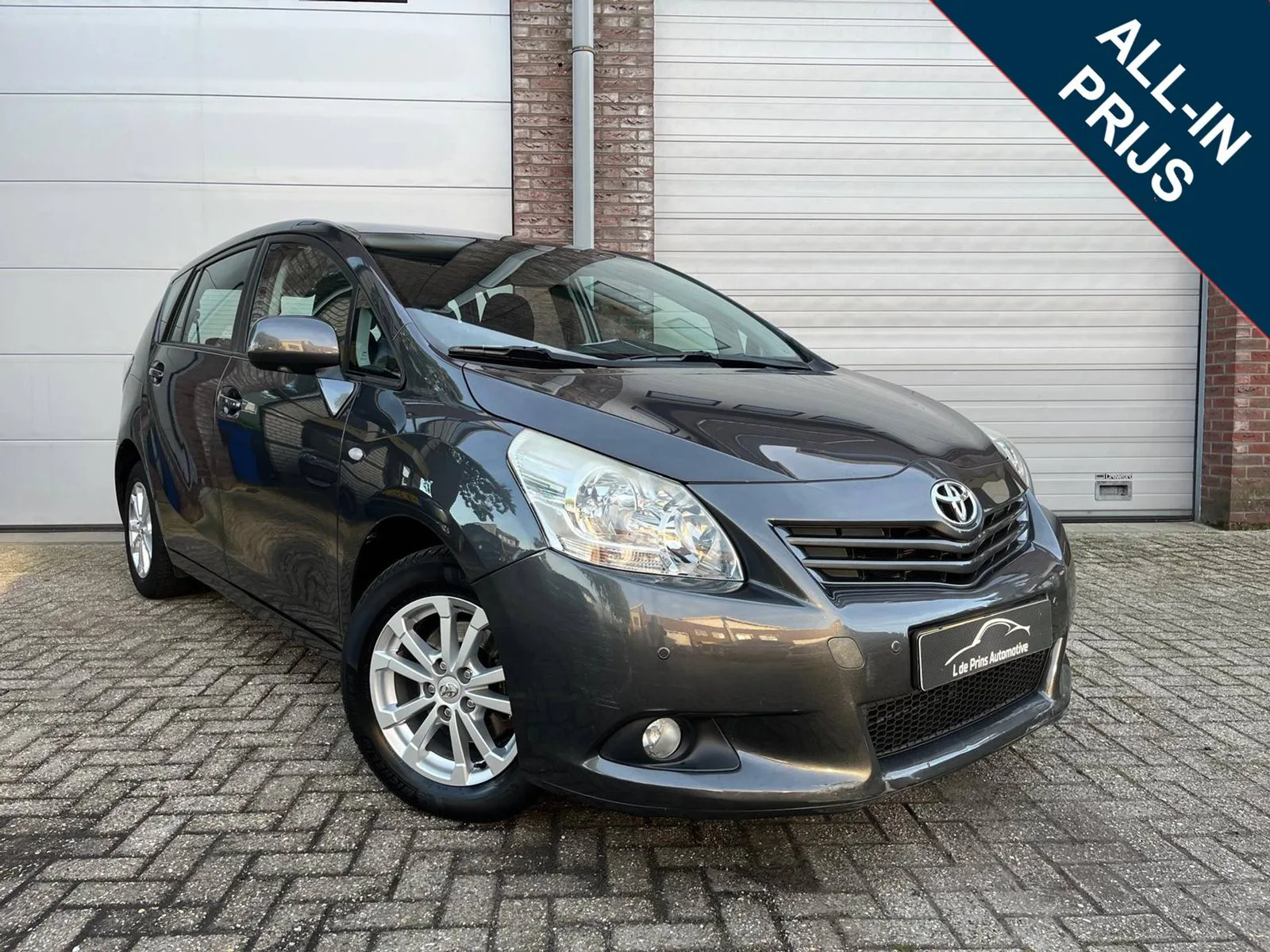 Toyota Verso (2010) — foto 1