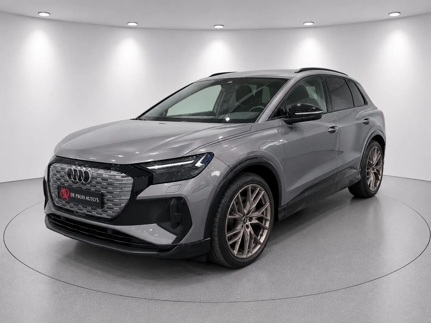 Audi Q4 e-tron (2022) — foto 1
