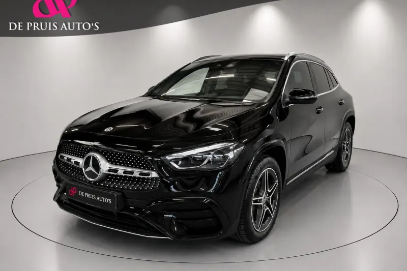Mercedes-Benz GLA (2023)