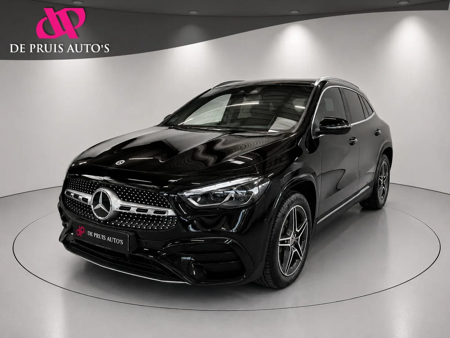 Mercedes-Benz GLA (2023) — foto 1