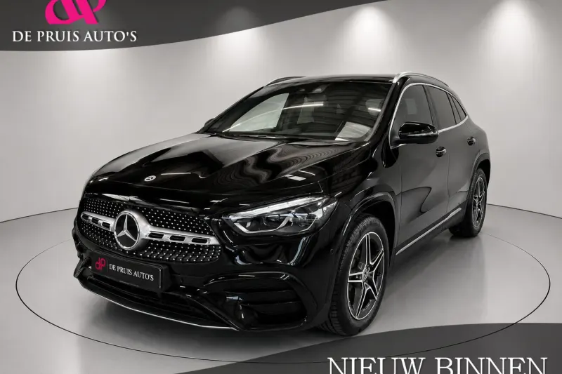 Mercedes-Benz GLA (2023)