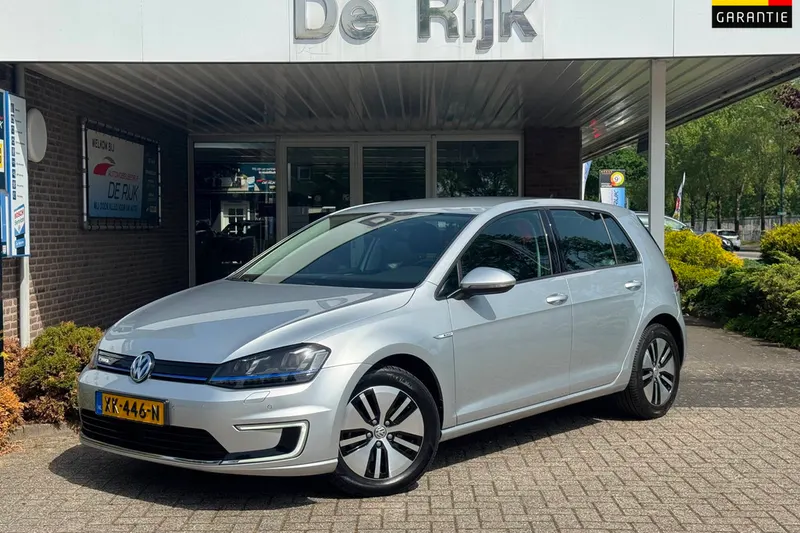 Volkswagen E-Golf (2016)