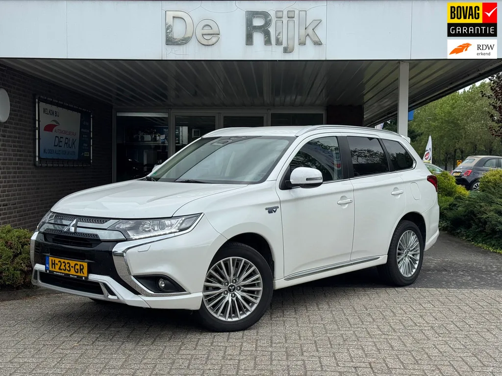 Mitsubishi Outlander (2019) — foto 1
