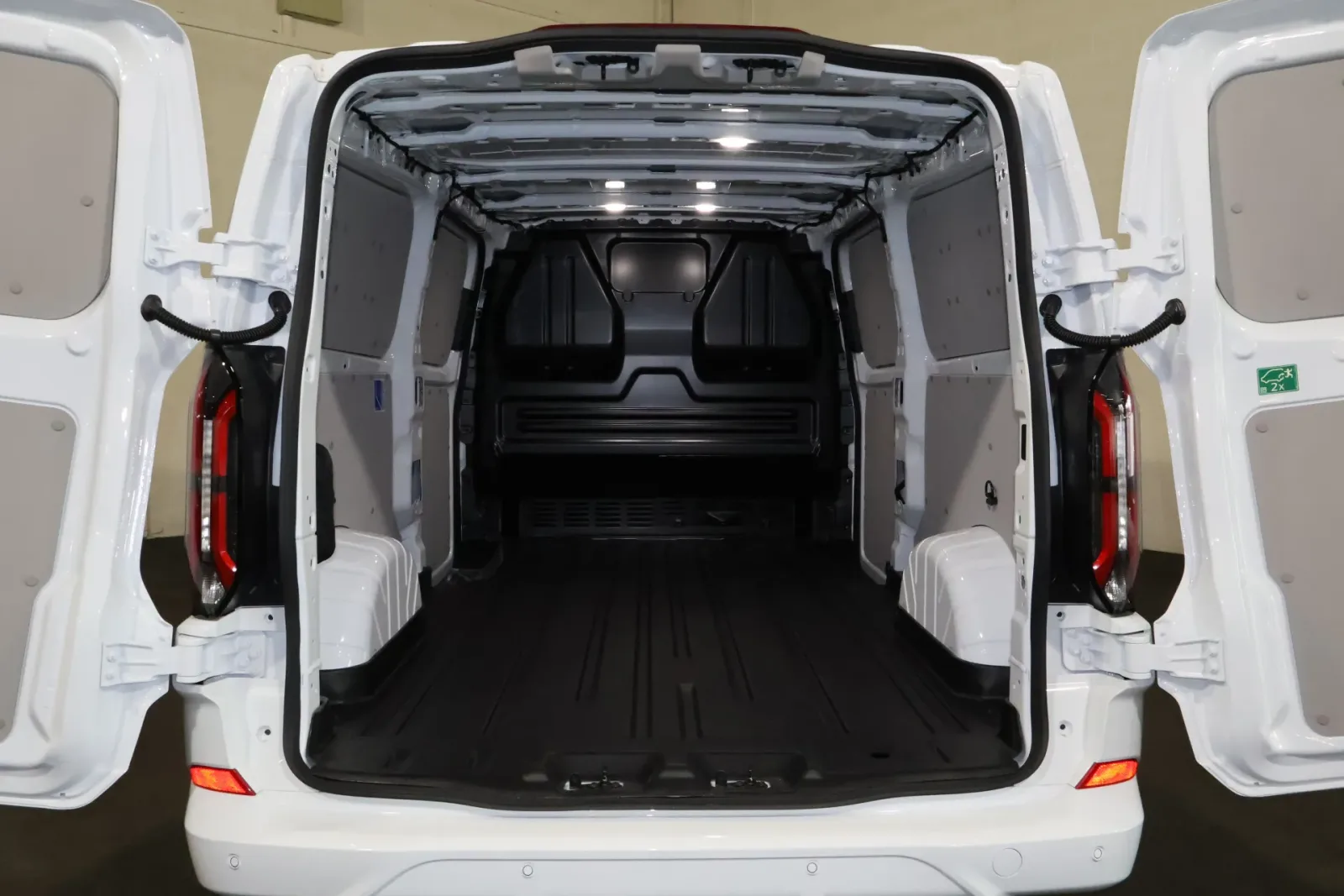Ford E-Transit Custom (2026) — foto 1