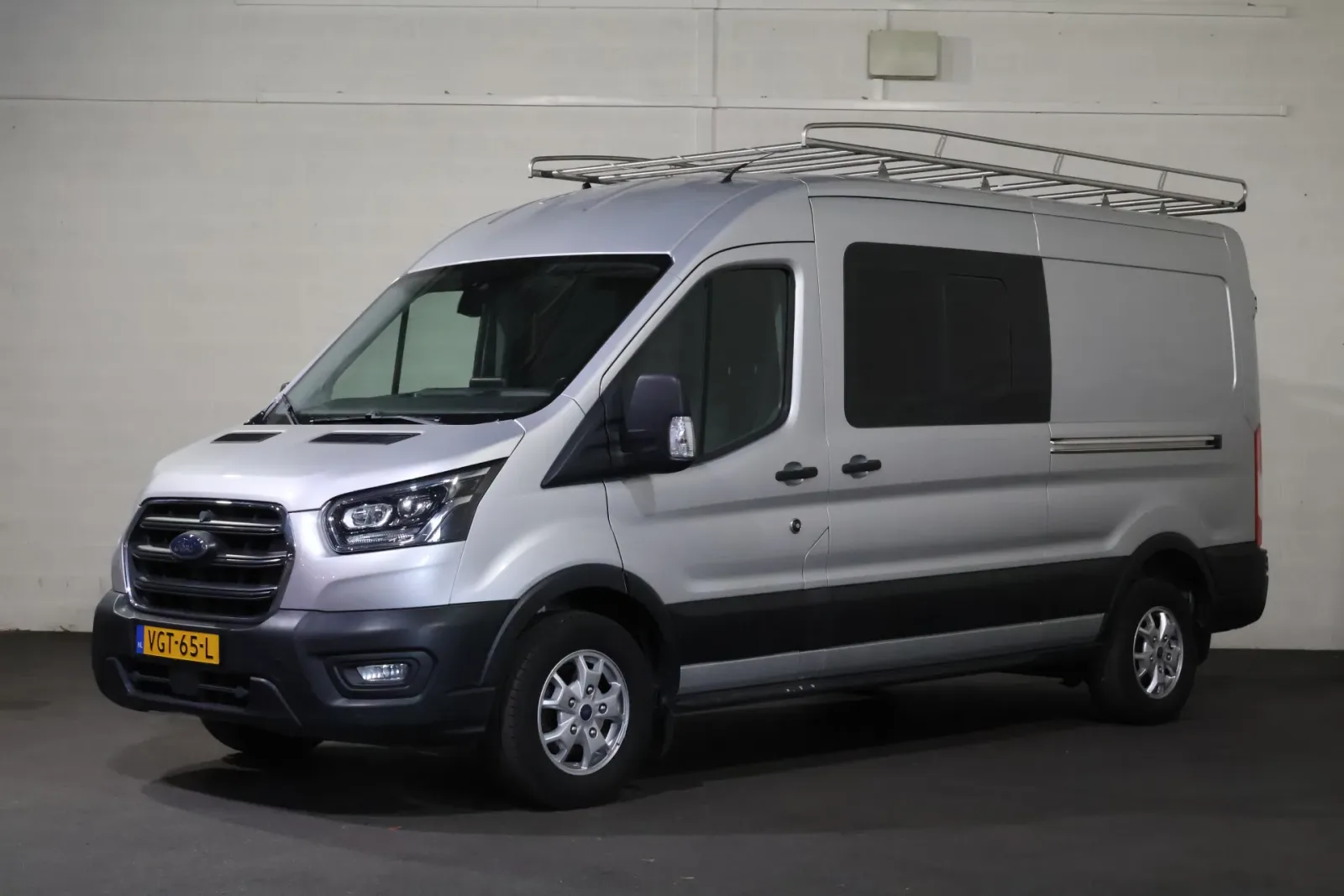 Ford Transit (2020) — foto 1