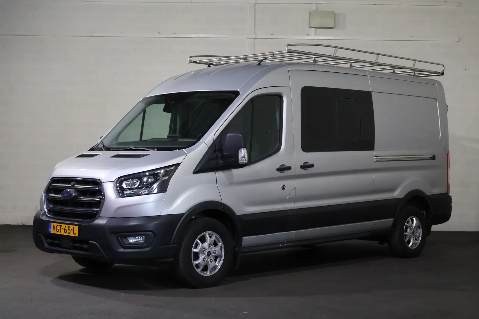 Ford Transit (2020) — foto 1