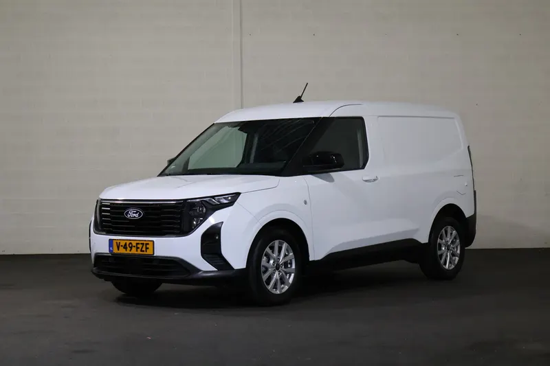 Ford Transit Courier (2024)