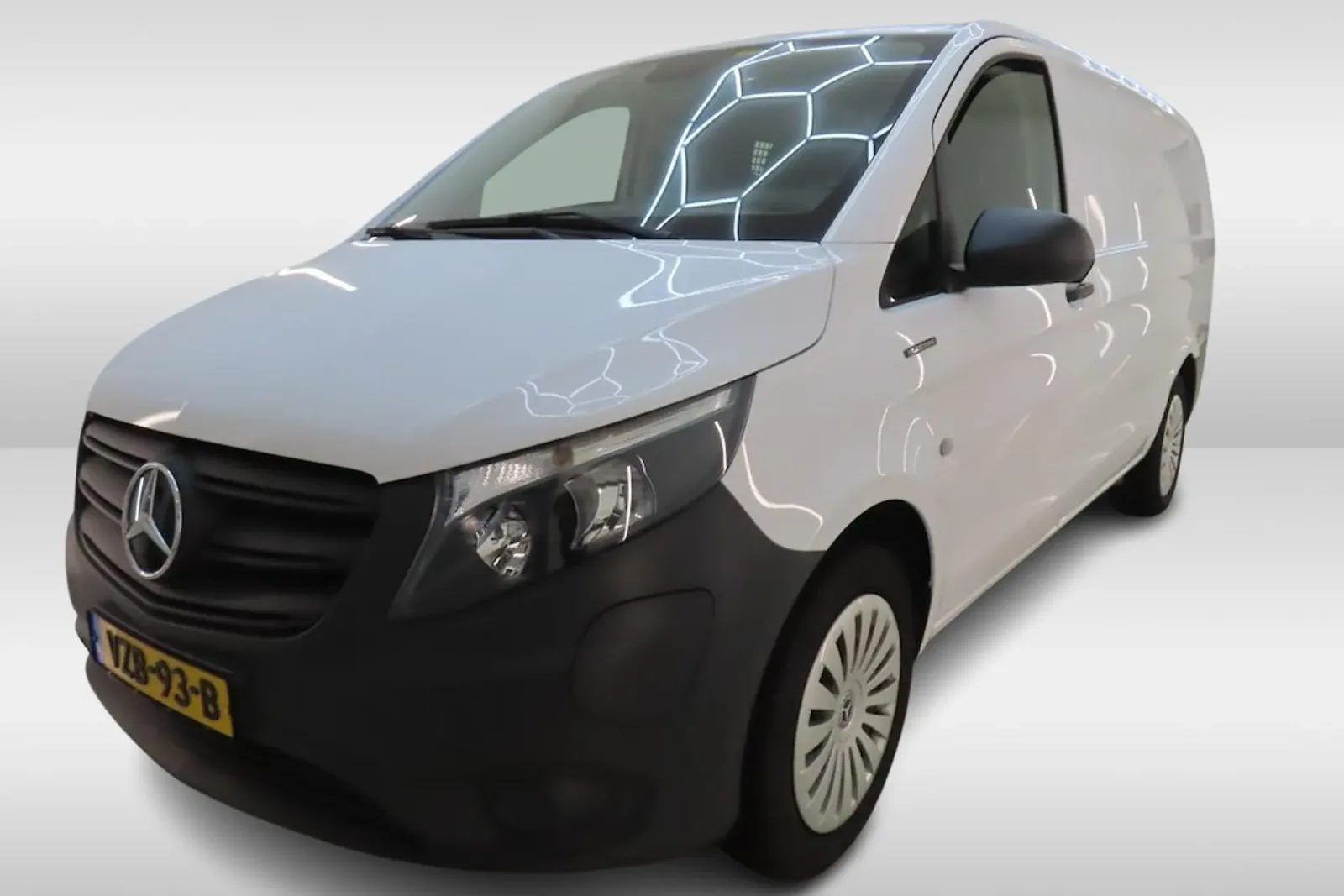 Mercedes-Benz eVito (2023) — foto 1