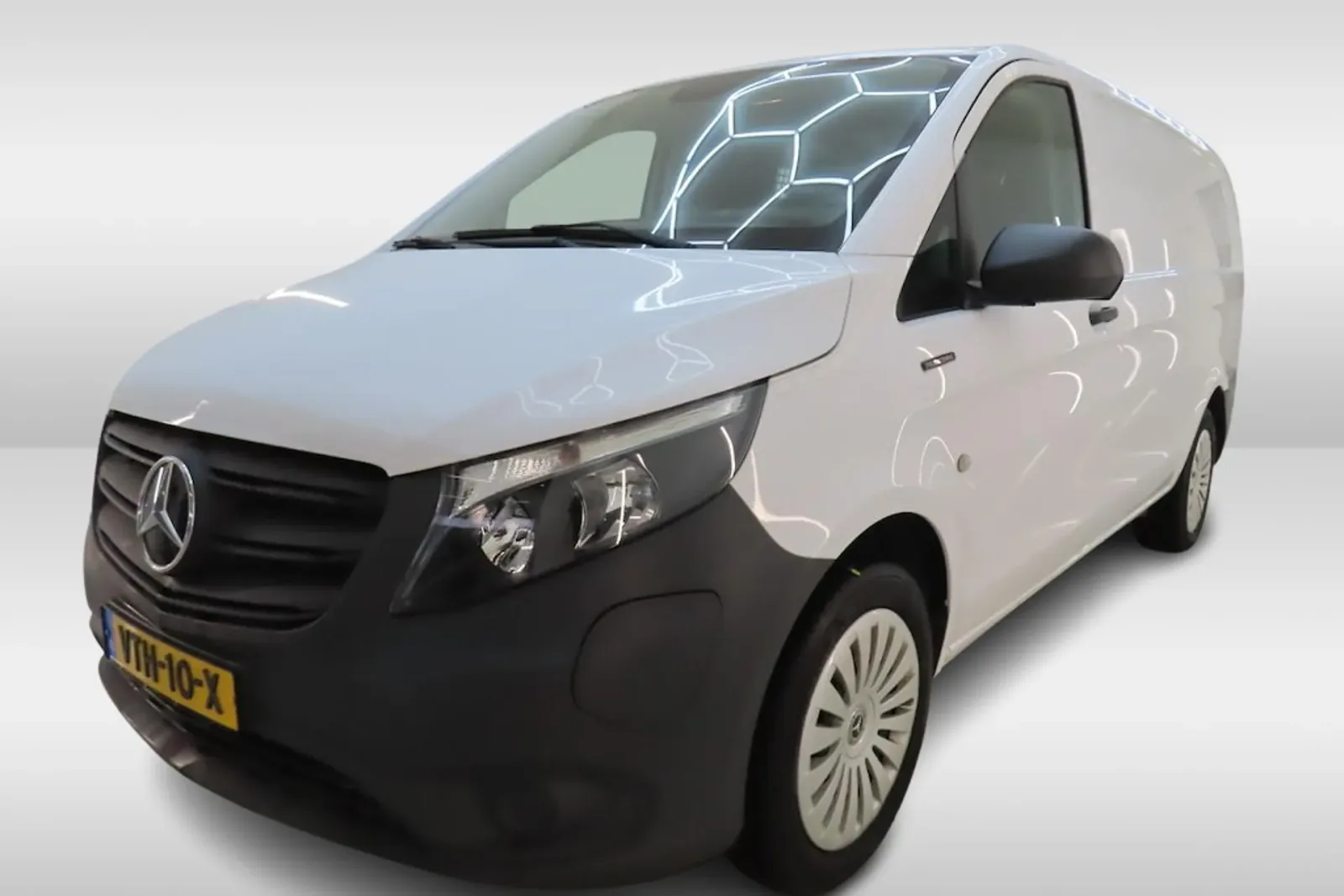 Mercedes-Benz eVito (2023) — foto 1